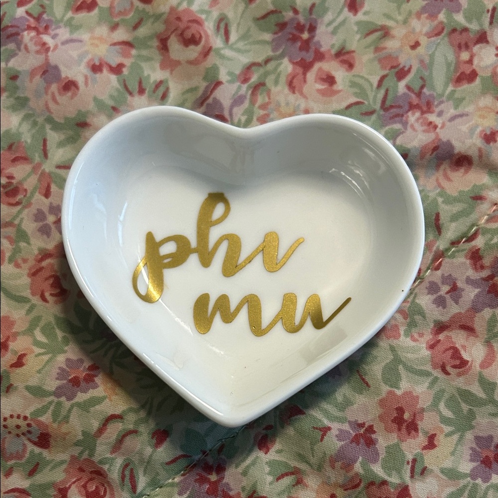 Phi Mu Heart-Shaped White Dish with Gold Lettering